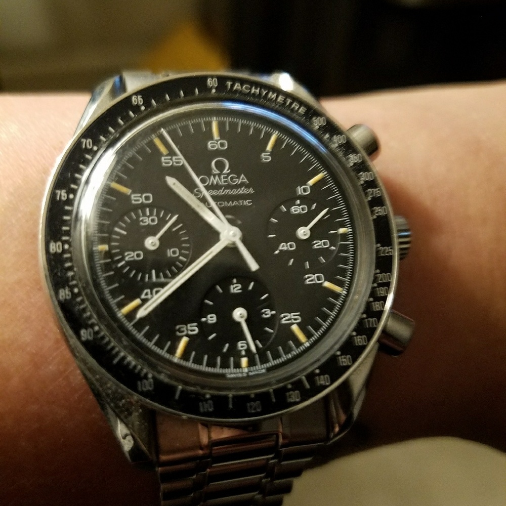 Authentic Pre-owned Omega Midsize Speedmaster